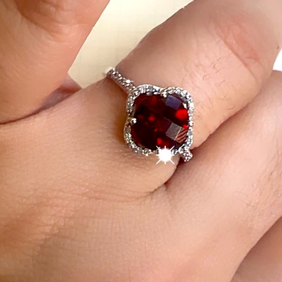 2ct Garnet Diamond Halo Gold Ring - Picture 2 of 6